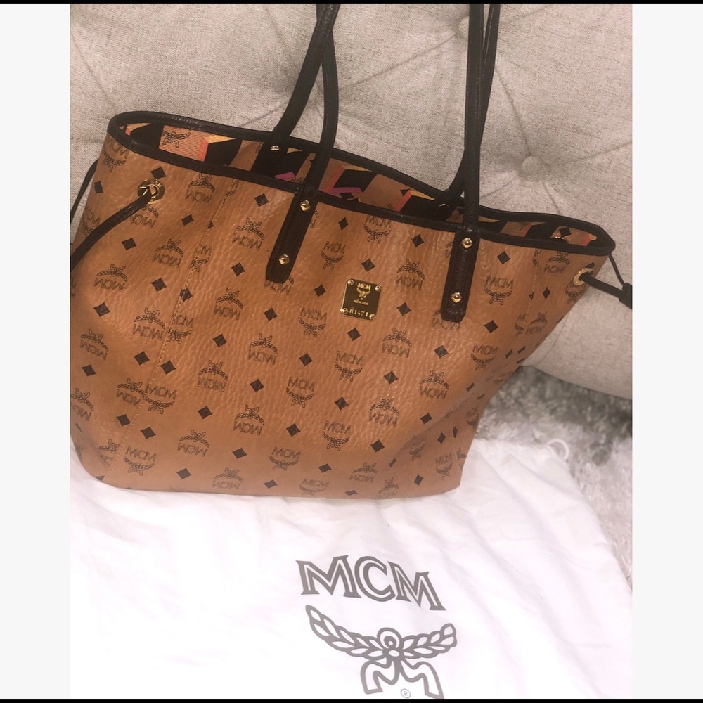 🔴SOLD🔴 MCM LARGE reversible ANYA Tote